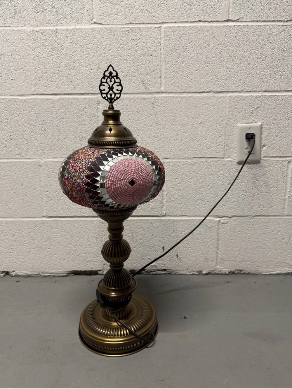 Handcrafted Pink Mosaic Turkish Table Lamp - Decorative Home Accent